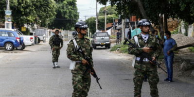 كولومبيا.. إصابة 36 شخصا في تفجير استهدف قاعدة عسكرية