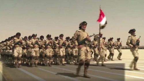 الجيش المصري يؤكد قدرته على التعامل مع كافة التهديدات ويجهز قواته بالذخيرة الحية