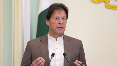 انتقاد رئيس وزراء باكستان بسبب تعليقاته حول العنف الجنسي
