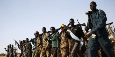 رئيس جنوب السودان يدعو إلى إنهاء القتال بين فصيلين متنافسين في بلاده