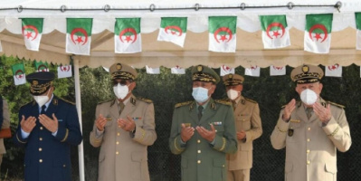 الجيش الجزائري يشيع ضحايا الحرائق من العسكريين
