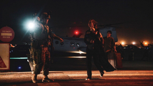 البنتاغون: الوضع في مطار كابل مستقر ومقاتلات أمريكية حلقت فوق العاصمة لضمان الأمن