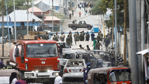 وسائل إعلام صومالية: هجوم بسيارة مفخخة يستهدف قافلة تابعة لقوات الاتحاد الإفريقي في مقديشو