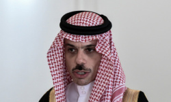 وزير الخارجية السعودي: أيدينا ممدودة لإيران