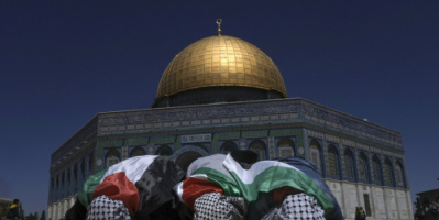 الرئاسة الفلسطينية: إسرائيل تستهتر بالمجتمع الدولي ولا يمكننا القبول بتدنيس المقدسات