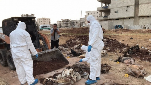 سوريا.. تشكيل 5 فرق للبحث عن المقابر الجماعية لضحايا "داعش"