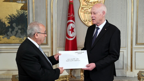 الرئيس التونسي قيس سعيد يستقبل وزير الخارجية الجزائري رمطان لعمامرة