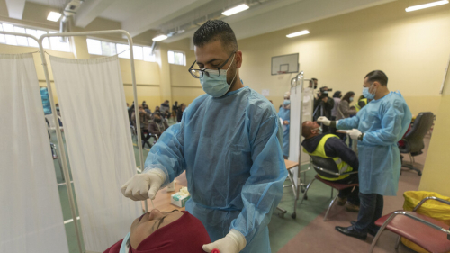 الصحة الفلسطينية تحذر من الوضع الوبائي لفيروس كورونا وإسرائيل تسجل أكثر من 11 ألف إصابة