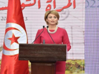 تونس.. انتقادات لظهور زوجة الرئيس سعيد وأخيه وتدخلهما في المسائل السياسية