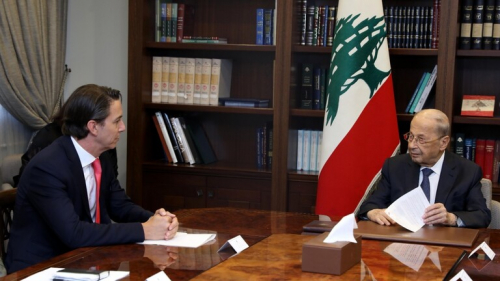 الرئيس اللبناني يلتقي الوسيط الأمريكي لترسيم الحدود مع إسرائيل