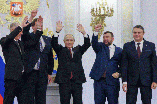 الرئيس الروسي فلاديمير بوتين بوتين يضم 4 أقاليم أوكرانية..ويبدي استعداده لوقف القتال