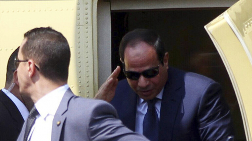 الرئيس السيسي يتدخل في أزمة البضائع في الموانئ المصرية