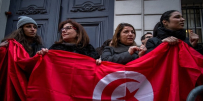 القضاء العسكري التونسي يخلي سبيل المعارضة شيماء عيسى بعد التحقيق معها