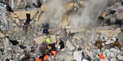  ارتفاع حصيلة ضحايا الزلزال فى تركيا وسوريا إلى أكثر من 2200 قتيل