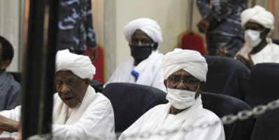  نقل الرئيس السوداني السابق عمر البشير إلى العناية المركزة وحالته الصحية خطيرة