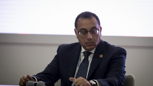 رئيسا وزراء مصر والعراق يستعرضان في القاهرة مشروع الربط الكهربائي عبر الأردن
