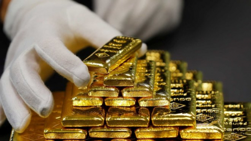 الذهب يتماسك فوق 2000 دولار وسط ترقب لمسار الفائدة الأميركية
