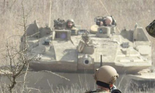 "آر بي جي" جندي لبناني بمواجهة جبروت الجيش الإسرائيلي على الحدود تثير تفاعلا (صور)