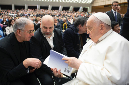 الشيخ مهاجري زيان يلتقي البابا فرنسيس فى المقر البابوي بالفاتيكان