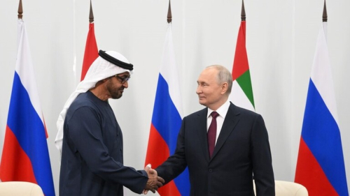 الرئيس الإماراتي بوتين يهنئ بفوزه في الانتخابات بفترة رئاسية جديدة