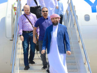 النائب المحرمي يعود إلى عدن بعد جولة خارجية داعمة للإصلاحات