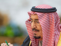 السعودية.. الملك سلمان بن عبد العزيز يرحب بـ"ضيوف الرحمن" القادمين إلى المملكة ويصدر توجيها بشأنهم