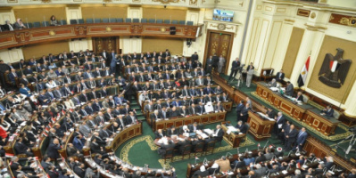 مصر.. البرلمان يصالح الأطباء بعد غضبهم من الحبس الاحتياطي