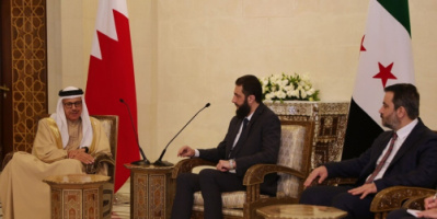 وزير خارجية البحرين: حريصون على استقلال سوريا ووحدة أراضيها واستعادة دورها عربيا ودوليا