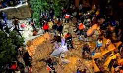  فاجعة تهز فاس: انهيار مبنى "آيل للسقوط" يدفن 9 أشخاص تحت الأنقاض والسلطات تستنفر