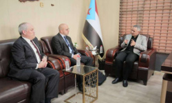 تطبيع في عدن.. وفد يضم باحثاً إسرائيلياً يلتقي قيادة إعلامية في المجلس الانتقالي الجنوبي