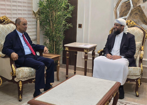 المحرّمي يستدعي رئيس الوزراء وبن بريك يعترف: نعتمد على وقود إسعافي وخطة طوارئ لـ100 يوم
