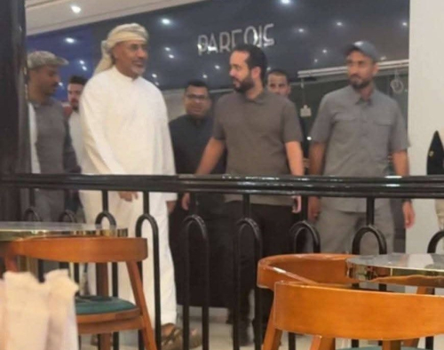 حرب المولات تشتعل في عدن.. الزُبيدي يطارد ظل البركاني في قلب العاصمة