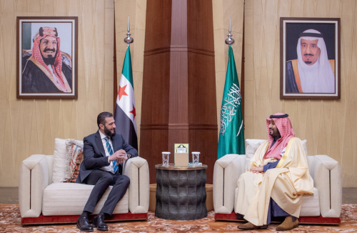 في رسالة لإسرائيل وإيران.. محمد بن سلمان يرسم خطاً أحمر جديداً في سوريا: المملكة تساندكم