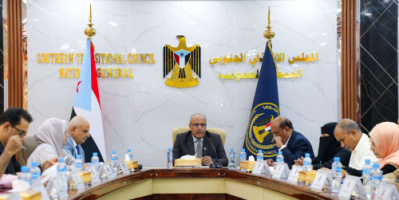 صدمة سياسية: الانتقالي يتهم رئيسه الزبيدي ضمنياً بالفشل في حضرموت