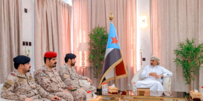 الزُبيدي يلتقي قيادات عسكرية سعودية في عدن... تفاصيل خطة ميدانية قد تغيّر قواعد اللعبة