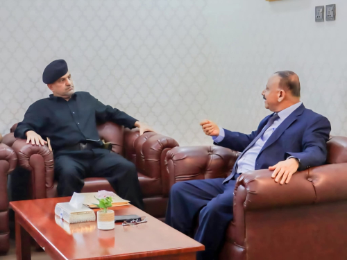 وزير النقل يبحث مع اللواء شلال شايع سبل التعاون المشترك بين الوزارة وجهاز مكافحة الإرهاب