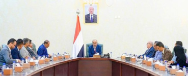 بن بريك يأمر بالتحقيق العاجل… ما كشفته الحكومة عن البناء في مجاري السيول بعدن يفجر مفاجآت