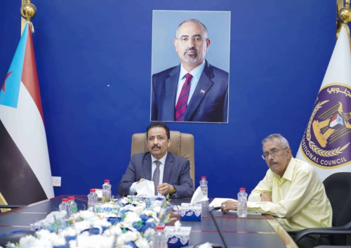 الانتقالي الجنوبي: قرارات الزبيدي لتعزيز الشراكة مع الحكومة لا لفضّها
