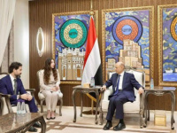 اجتماع سري في الرياض... أمريكا والرئاسي اليمني يطلقان أخطر خطة ضد الحوثيين (تفاصيل لأول مرة)
