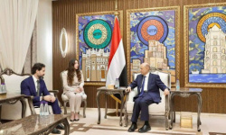 اجتماع سري في الرياض... أمريكا والرئاسي اليمني يطلقان أخطر خطة ضد الحوثيين (تفاصيل لأول مرة)