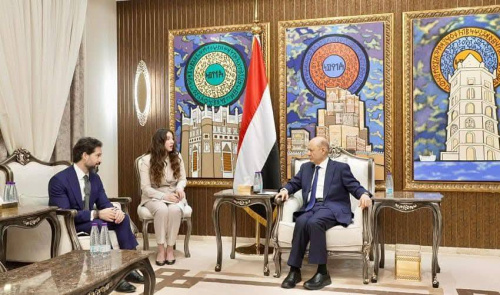 اجتماع سري في الرياض... أمريكا والرئاسي اليمني يطلقان أخطر خطة ضد الحوثيين (تفاصيل لأول مرة)