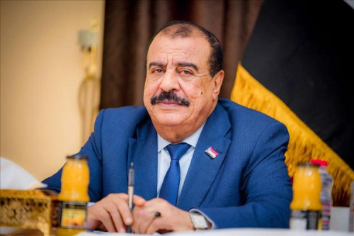 أخطر بيان منذ سنوات... قيادي جنوبي بارز يفجرها ويكشف عن "اللصوص" الذين سرقوا الثورة
