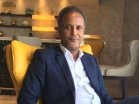 بدلاً من الاحتفال.. إعلامي عدني بارز يعلن "الحداد" على وطن يأكله الفقر
