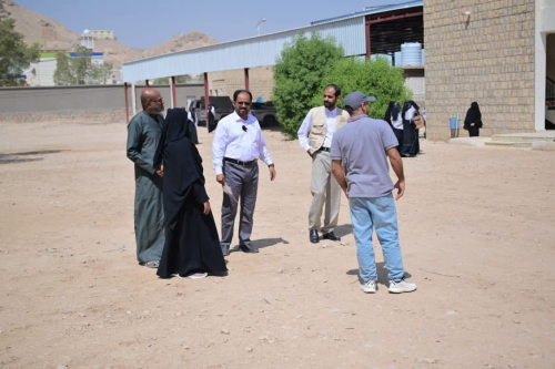 القطن.. الأستاذ رياض النهدي يتفقد ثانوية الخنساء للبنات ويؤكد ضرورة دعم البنية التحتية التعليمية