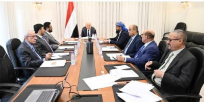 «لا جبايات بعد اليوم».. مجلس القيادة الرئاسي يفرض التحصيل الإلكتروني على المحافظين 