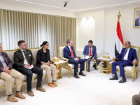 خطة إنقاذ بريطانية.. تفاصيل اجتماع عدن الذي وضع «الطاقة» و«أمن البحر» على الطاولة