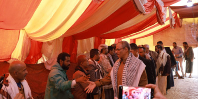 وفد المجلس الأعلى للمقاومة الشعبية يزور مخيم اعتصام جرحى تعز و يجدد دعمه لمطالبهم