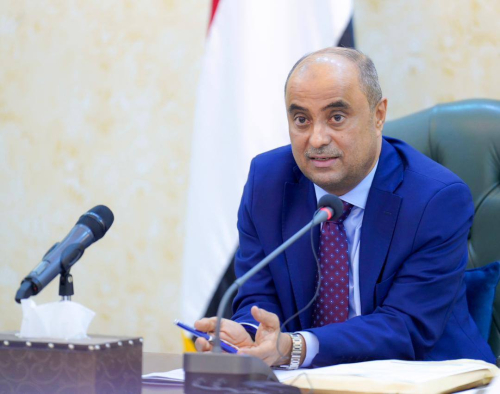 من داخل اجتماع مجلس الوزراء: قرارات مصيرية قد تغيّر وجه اليمن الاقتصادي والصحي