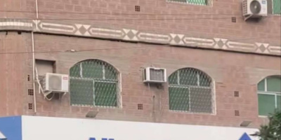 طوابير الإذلال في عدن… بنك الإنماء يحاصر رجال الأمن بفرعين فقط ويعمّق معاناتهم بعد خمسة أشهر من انقطاع المرتبات