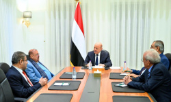 انسحاب قوات وتمكين محلي.. العليمي يكشف تفاصيل "خطة التهدئة" في الشرق